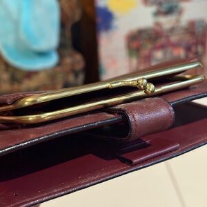 Vintage Burgundy Genuine Leather Kiss-Lock Wallet with Coin Purse & Card Slots